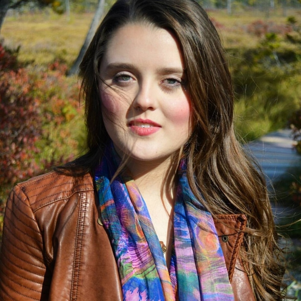 Meet your Posher, Angela